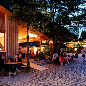 Hostel The Tent - Youth Only - Buchung Leider Nur Bis 30 Jahre Moeglich! Monachium