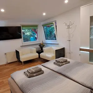 Apartment An Der Tanne Mit überdachter Terrasse Düsseldorf