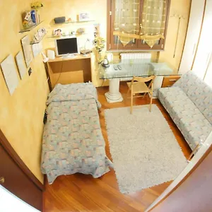 https://villa-roberta.it-lombardy.com